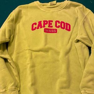 Kids Cape Cod sweatshirt. Like green. Size XL